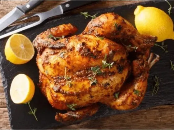 Receta para el mejor pollo asado casero: económico, con pocos ingredientes y muy sabroso