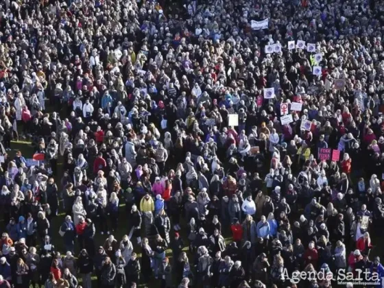 Islandia: mujeres protagonizaron un histórico paro contra la brecha salarial