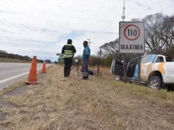 La Policía Vial comenzó a trabajar con cinemómetros en controles móviles de velocidad