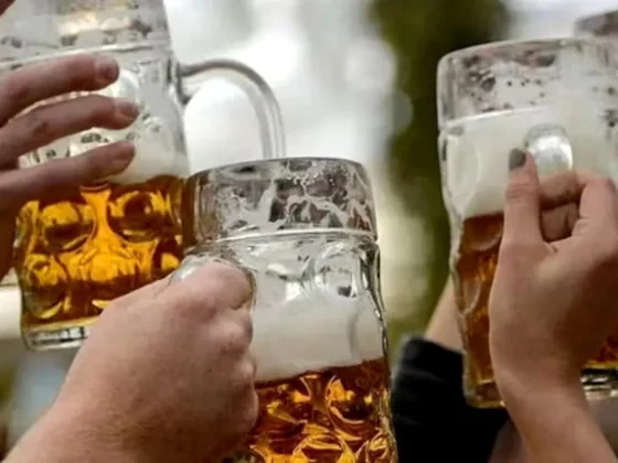 Un grupo de 55 alemanes bebió más de 1.200 cervezas en menos de tres horas