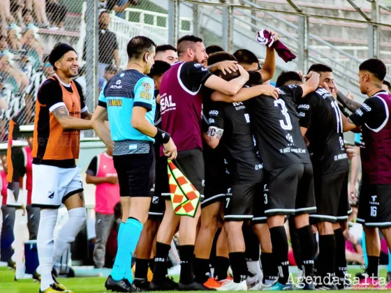 El Cuervo en su mejor versión: ganó, gustó y goleó