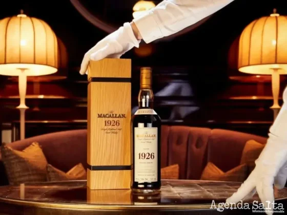 Récord millonario en la subasta de una botella de whisky