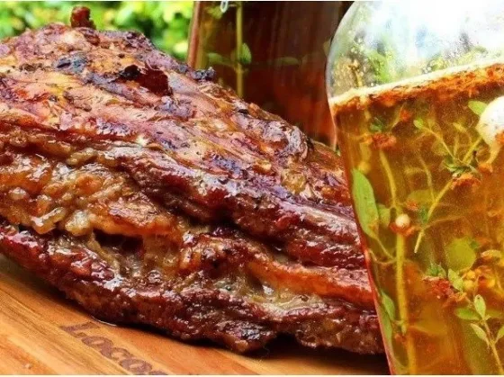 Receta de salmuera para el asado: el toque perfecto para una parrillada