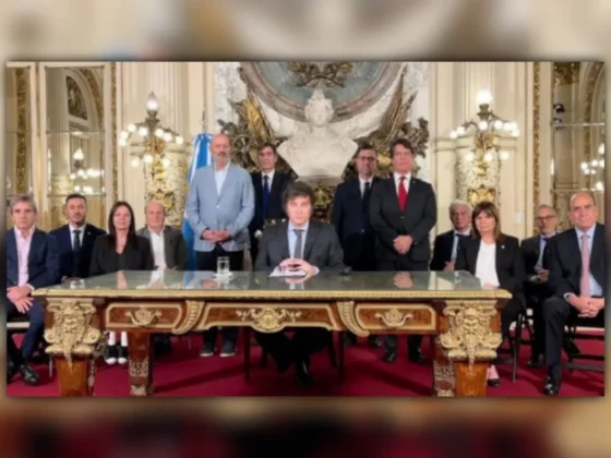 Javier Milei: "He firmado un DNU para desarmar el andamiaje jurídico opresor que trajo decadencia a nuestro país"