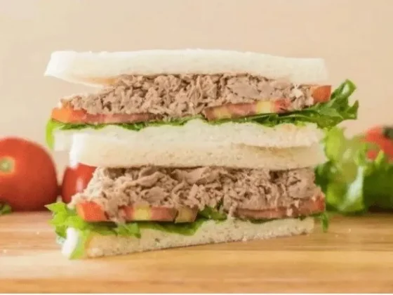 Un clásico reversionado: exquisita receta de sandwiches de miga de vitel toné