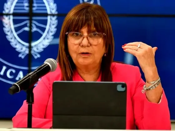 Patricia Bullrich criticó a la CGT y dijo que con los paros y manifestaciones quieren “voltear al gobierno”