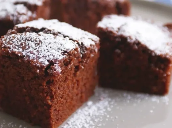 La receta del bizcochuelo de chocolate sin gluten y versión saludable