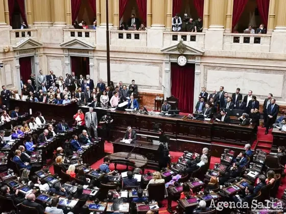 El Gobierno prorrogó las sesiones extraordinarias del Congreso para poder aprobar la Ley Ómnibus