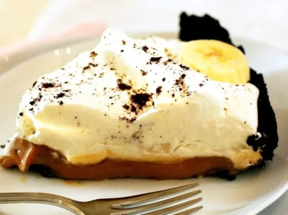 Torta de banana split para hacer con lo que tenés en casa