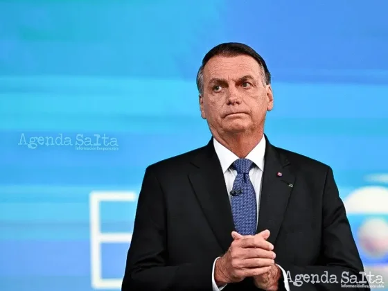 La Corte brasileña ordena a Jair Bolsonaro entregar su pasaporte