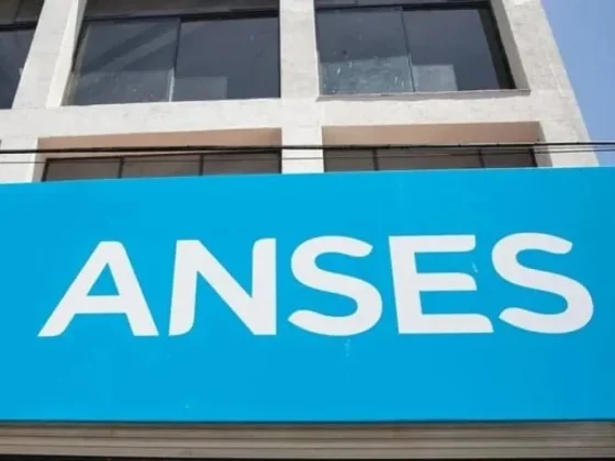 ANSES anunció un aumento para jubilados y pensionados en marzo: de cuánto será