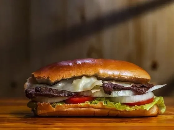 Un clásico sándwich argentino está entre los mejores 10 del mundo, según Taste Atlas