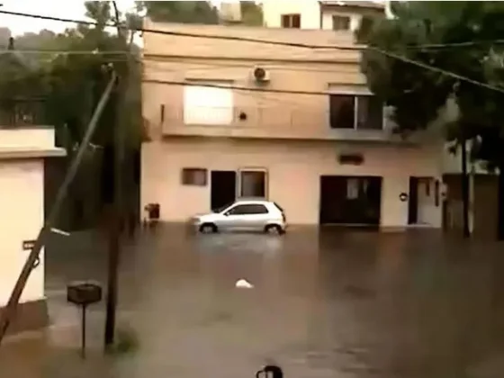 Se confirmó cómo murió el hombre que apareció flotando en una calle inundada de Valentín Alsina