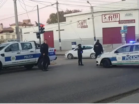 Asesinaron a un adolescente a puñaladas tras robarle el celular cuando iba al colegio