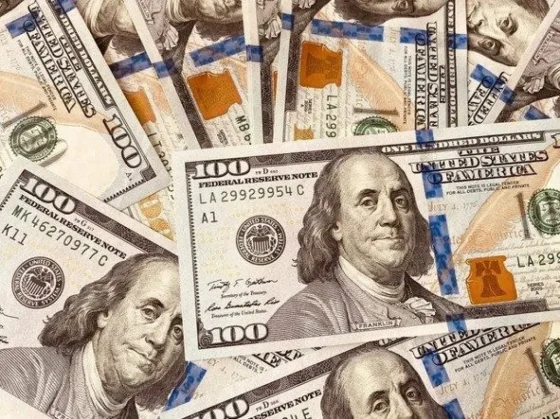 Salta: El Dólar Blue superó la barrera de los $1300