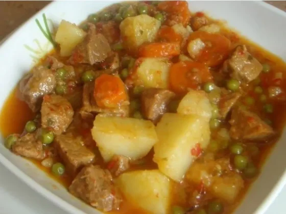 Carne estofada con verduras, en pocos pasos