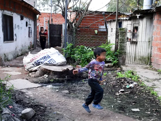 Un estudio de la UCA estimó que la pobreza ascendió al 55,5% y la indigencia al 17,5%