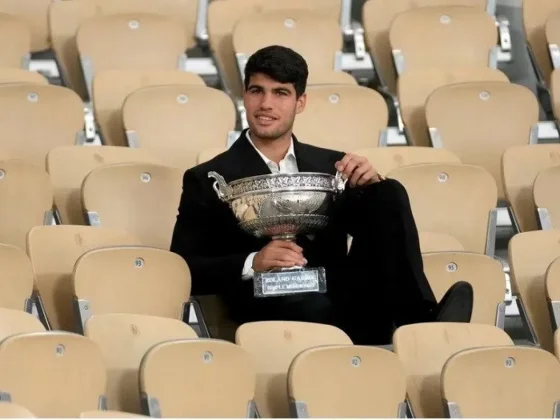 El motivo por el que Carlos Alcaraz no pudo cumplir con la tradición de los campeones de Roland Garros