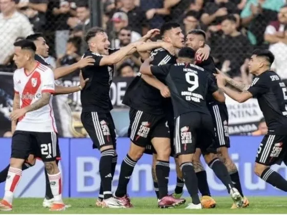 River perdió 2-0 ante Riestra y generó preocupación antes del receso por la Copa América