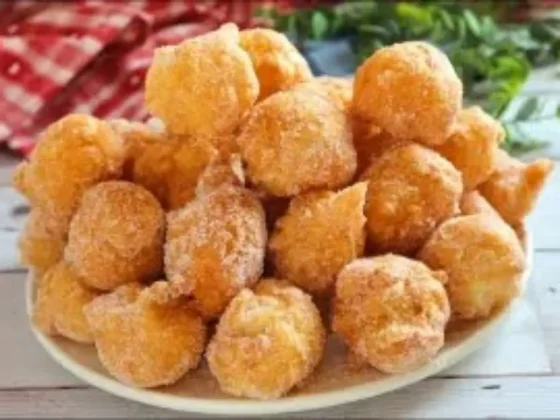 Para la merienda: receta de buñuelos esponjosos con azúcar y canela