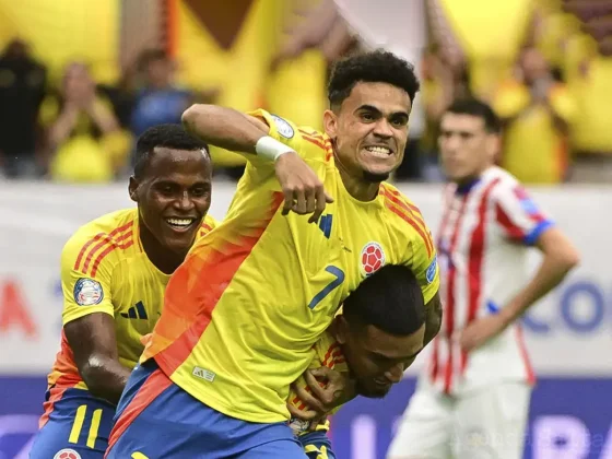 Colombia venció a Paraguay en su debut