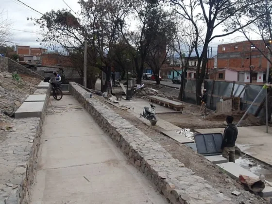 Se llevan a cabo obras complementarias en el puente Vélez Sarsfield