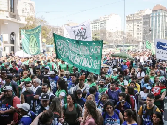 Jornada caliente: Gremios se movilizan en contra de la Ley Bases y el paquete fiscal