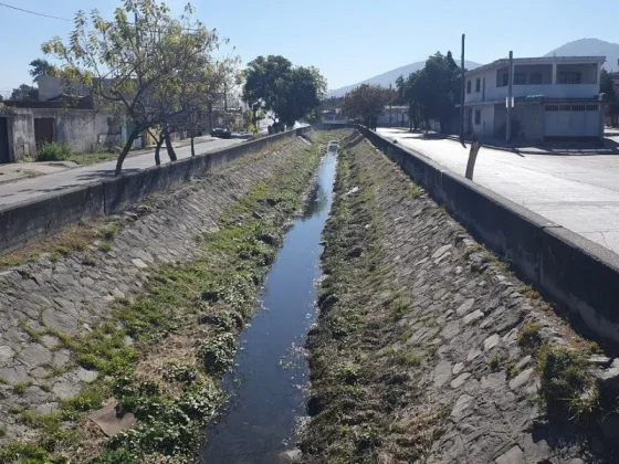 Concluyen las tareas de limpieza en el canal 16 de Septiembre de Villa San Antonio