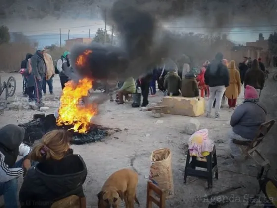 Nueva toma de terrenos en Salta: Unas 50 familias se asentaron en un terreno en Solidaridad