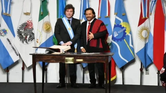 Gustavo Sáenz firmó el acuerdo con Milei y destacó que "comienza una nueva Argentina"