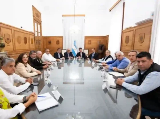 El Gobierno recibe a la CGT con el objetivo de abrir un diálogo y evitar otro paro general