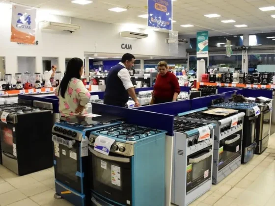 El Gobierno prepara planes de créditos a 5 años y 24 cuotas sin interés en electrodomésticos