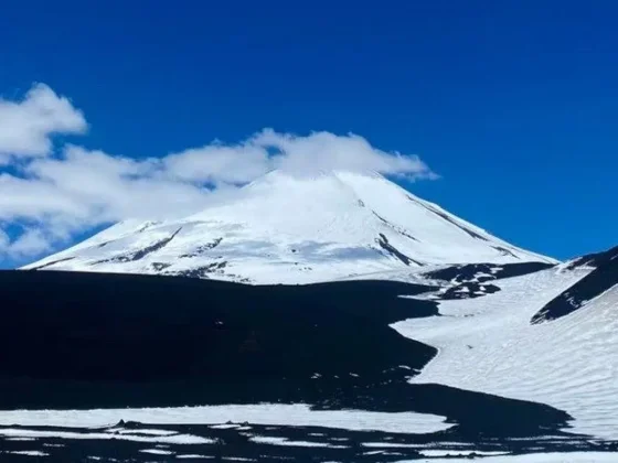 Argentino muere tras caer unos 200 metros de un volcán