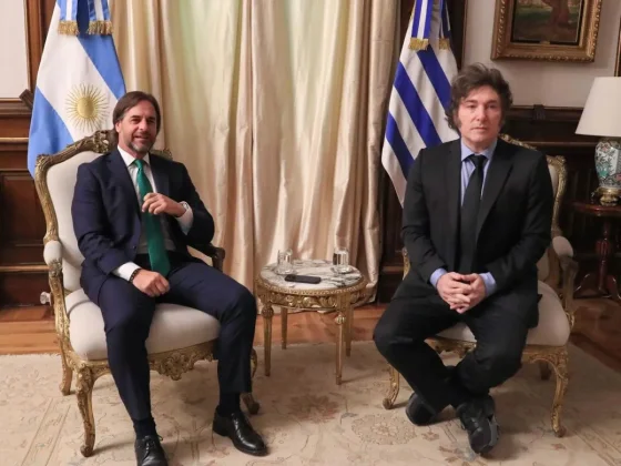 El presidente se reunió con Luis Lacalle Pou en la Casa Rosada