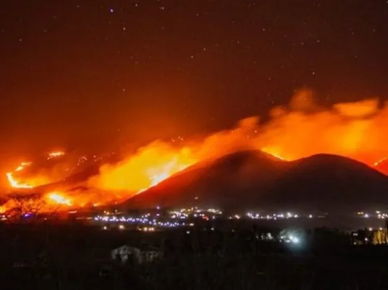 TAFI DEL VALLE: se quemaron más de 1200 hectáreas y aún no logran contener el fuego