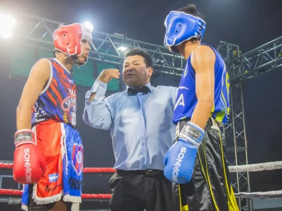 En una gran velada, se llevó a cabo la segunda fase del Torneo Municipal de Boxeo