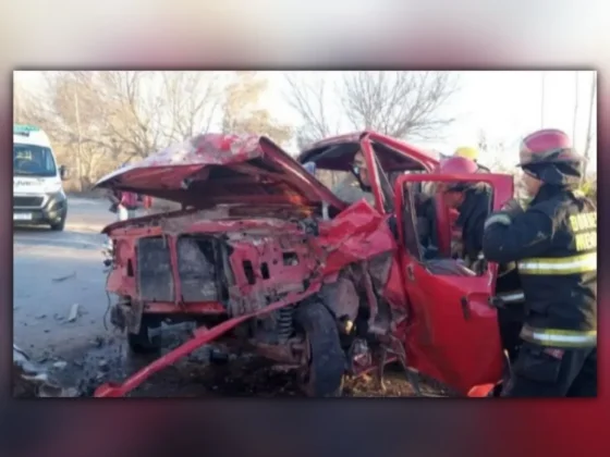 Ruta 20: Un joven manejaba alcoholizado y chocó de frente contra una camioneta