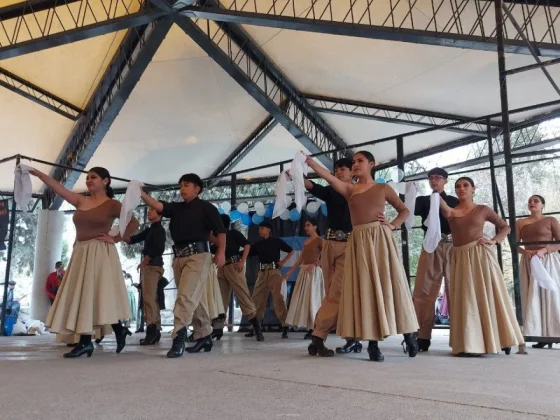 Se festejó el Día Mundial del Folclore en el anfiteatro “Cuchi” Leguizamón