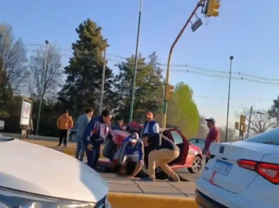 Violento choque sobre Av. Banchik