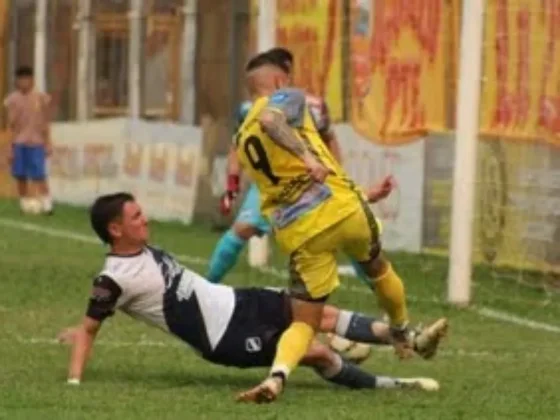 Juventud Antoniana, pese a la derrota ante Crucero, se salva del descenso y sigue con chances de play-off