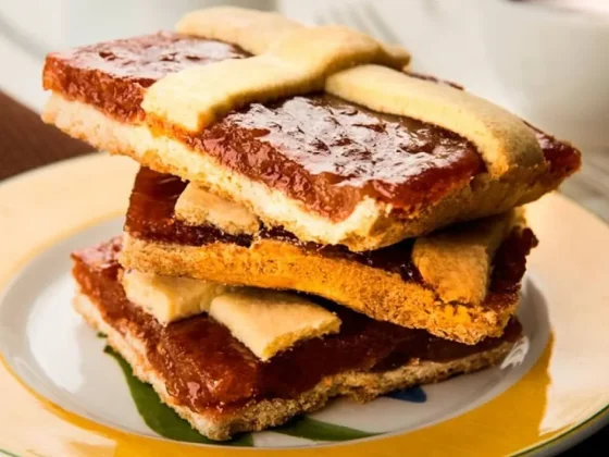 Pastafrola con avena y maicena, la receta sin harina y sin azúcar con 8 ingredientes