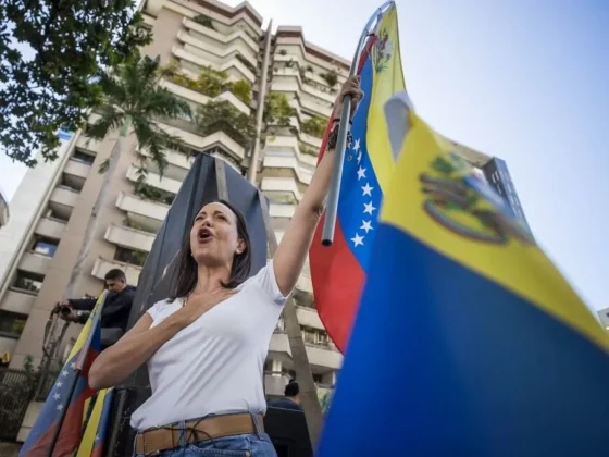 María Corina Machado aseguró que se queda en Venezuela tras el exilio de González Urrutia