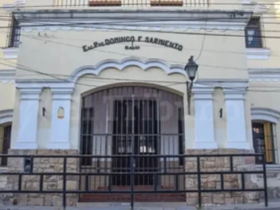 Alumnos de la escuela Sarmiento ahora tendrán clases en 2 edificios distintos