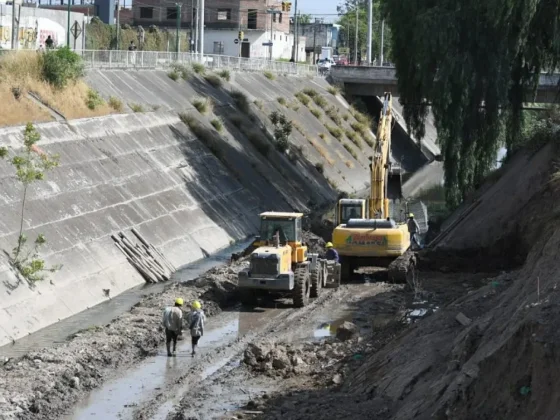 Continúan las tareas de reconstrucción en sectores del canal Yrigoyen