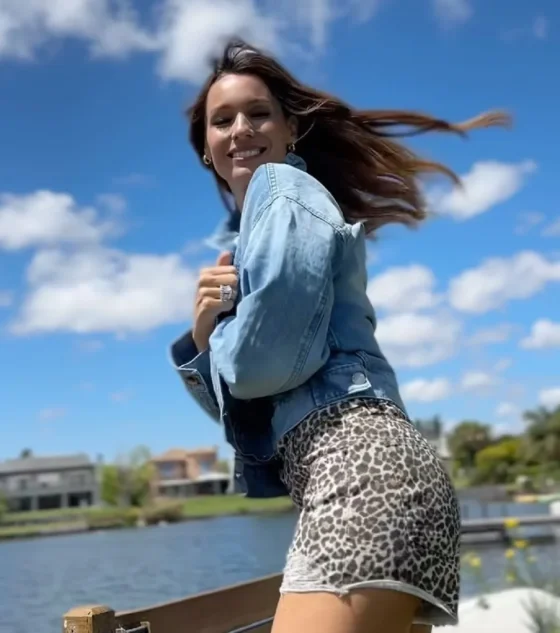 Pampita resurge desde las cenizas y vuelve a los brazos de su primer “amor”