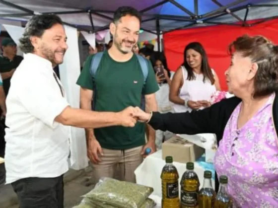 Sáenz destacó la labor de los emprendedores en la feria por el Día de la Madre