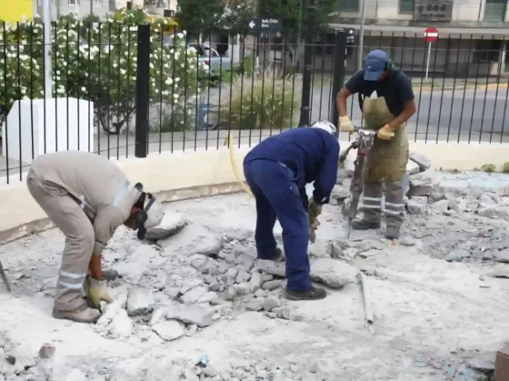 La Municipalidad avanza en el acondicionamiento de la plaza España