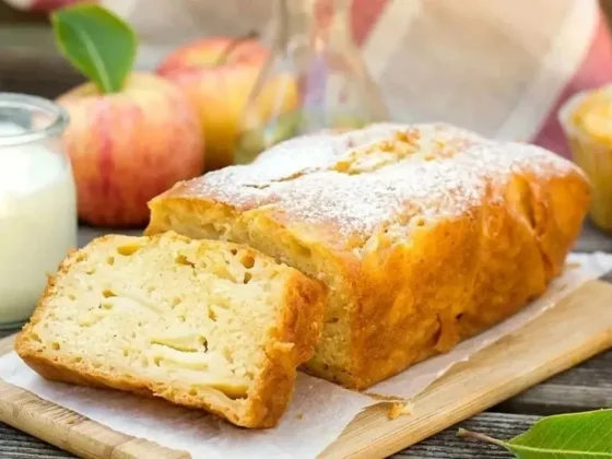 Una delicia: hacé un budín de manzana con avena en 4 pasos