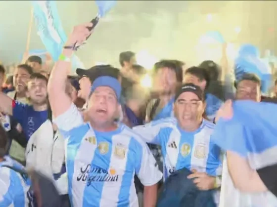 Impresionante banderazo de los hinchas argentinos en apoyo a Franco Colapinto