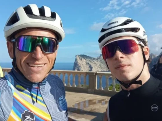 Un triatleta argentino se cruzó con Franco Colapinto en una ruta de España